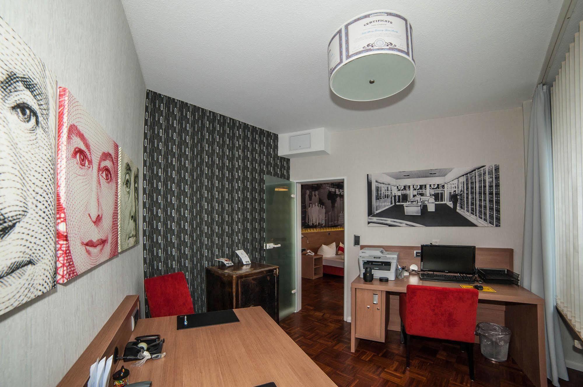 Hotel Sprenz Oldenburg Exteriör bild